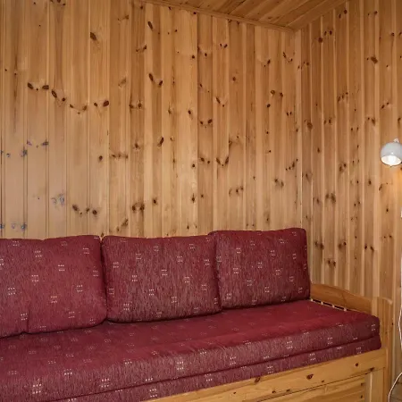 Holiday home Yllaeskarpalo 2 Keskimmaeinen By Interhome Akaslompolo